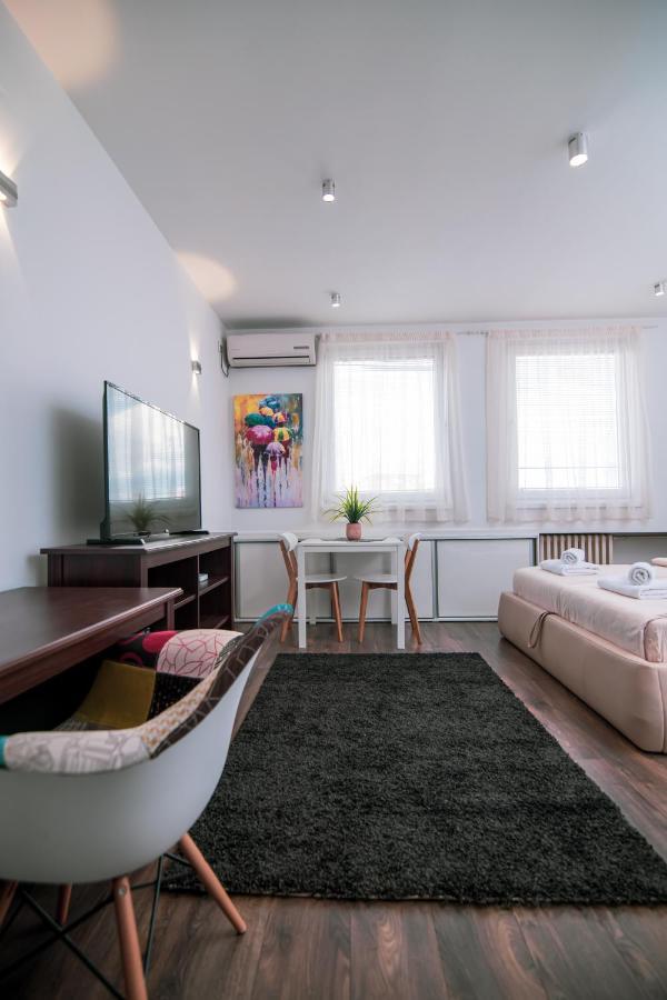 5 Star Central Studio Skopje Exteriér fotografie